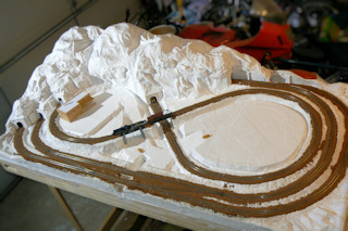 Plaster cloth mountains